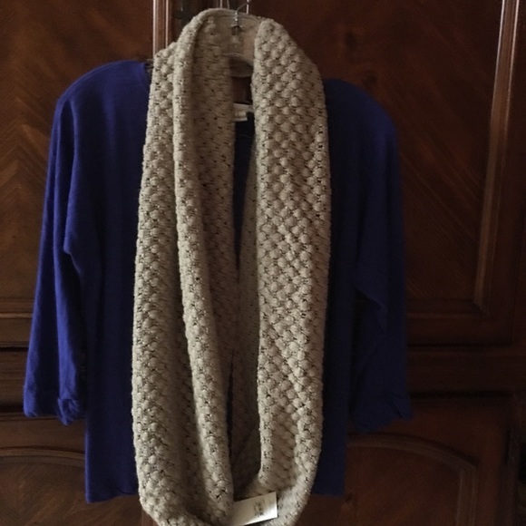 Taupe/Tan Knitted Forever Neckscarf - Picture 5 of 5